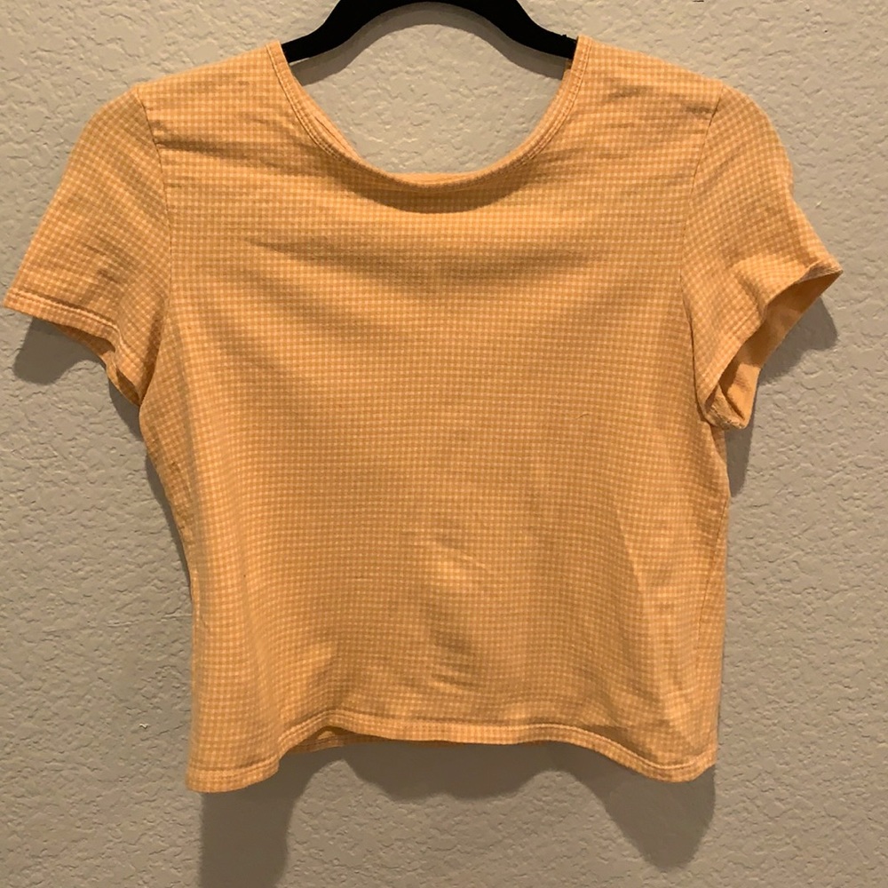 American eagle cropped yellow/white plad tee shirt